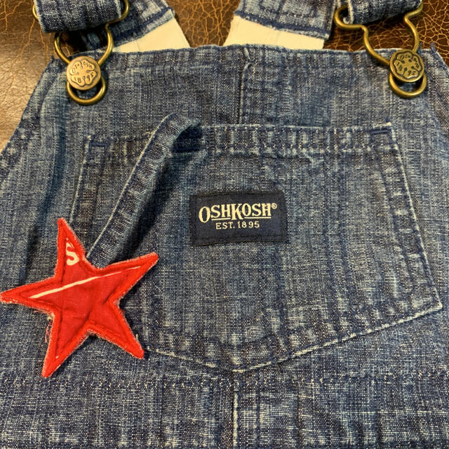 OshKosh(オシュコシュ)のオシュコシュビゴッシュ　オーバーオール キッズ/ベビー/マタニティのキッズ服男の子用(90cm~)(パンツ/スパッツ)の商品写真