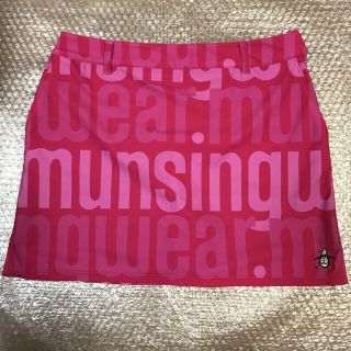 マンシングウェア(Munsingwear)のmunsing wear ゴルフロゴ刺繍ロゴ柄インナーパンツ付スカートサイズ11(ウエア)