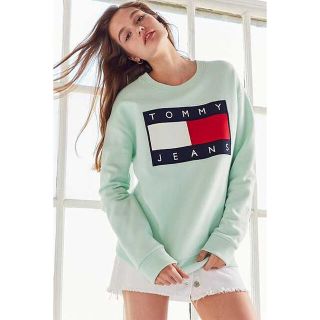 トミー(TOMMY)のTOMMY JEANS レディース ビックフラッグ スヴェット Lサイズ(トレーナー/スウェット)