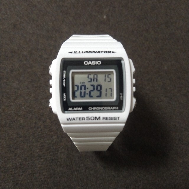 CASIO(カシオ)のCASIO STANDARD ホワイト メンズの時計(腕時計(デジタル))の商品写真