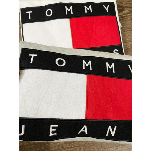 TOMMY(トミー)のTOMMY JEANS メンズ ビックフラッグ スヴェット Lサイズ　2枚 メンズのトップス(Tシャツ/カットソー(半袖/袖なし))の商品写真