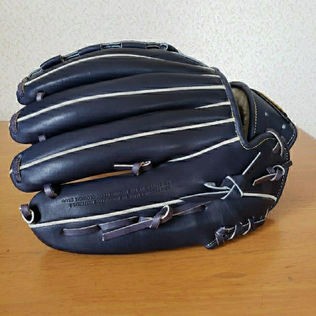 MIZUNO(ミズノ)の元ヤクルト伊藤智仁投手　支給品グラブ スポーツ/アウトドアの野球(グローブ)の商品写真