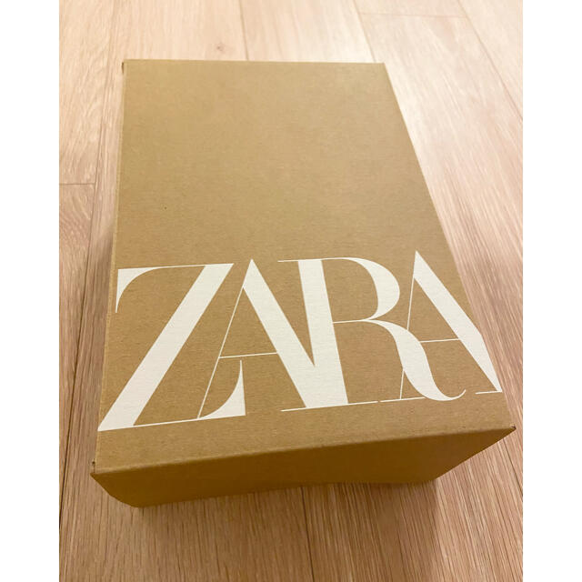 ZARA(ザラ)のZARA ザラ フラットケージ レザー サンダル エクリュ 36 レディースの靴/シューズ(サンダル)の商品写真