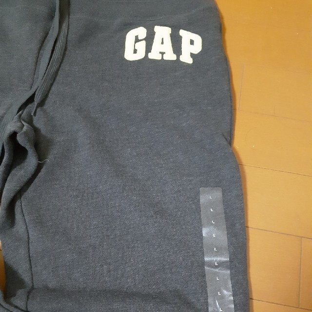 GAP(ギャップ)の【期間限定値下】GAPスエットパンツLグレー レディースのパンツ(クロップドパンツ)の商品写真