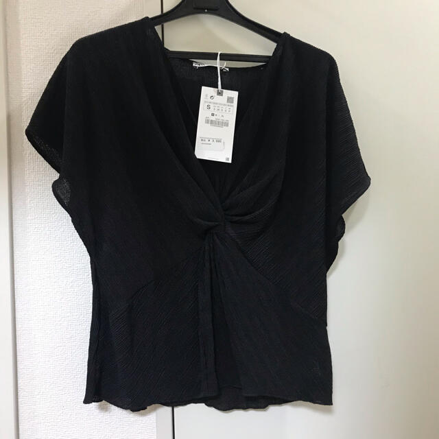 ZARA(ザラ)の新品未使用！ZARAトップス レディースのトップス(Tシャツ(半袖/袖なし))の商品写真