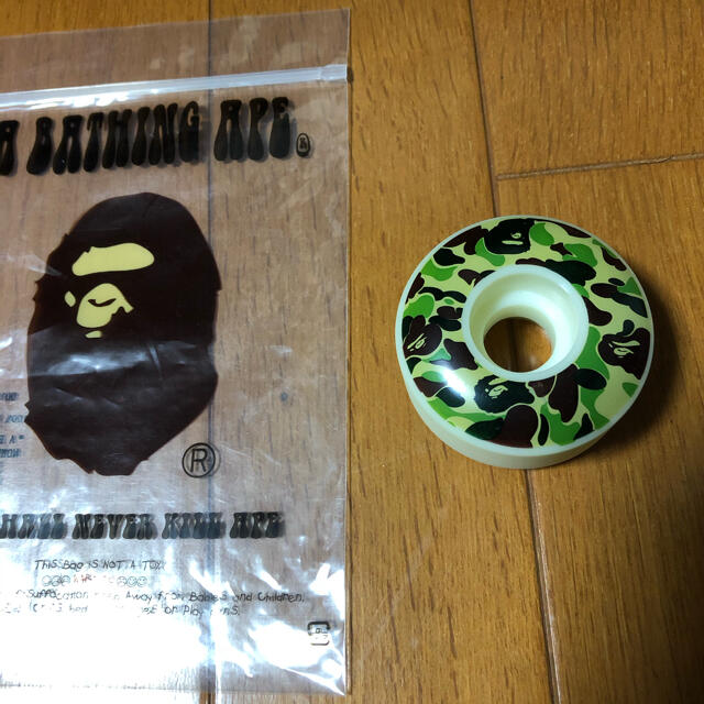 A BATHING APE(アベイシングエイプ)のbape ウィール スポーツ/アウトドアのスポーツ/アウトドア その他(スケートボード)の商品写真