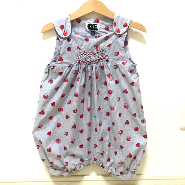 PETIT BATEAU(プチバトー)の【美品】QE Question Everything ロンパース　オールインワン キッズ/ベビー/マタニティのキッズ服女の子用(90cm~)(ワンピース)の商品写真