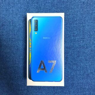 ギャラクシー(Galaxy)のSAMSUNG Galaxy A7 ブルー　クリアソフトケース付き(スマートフォン本体)