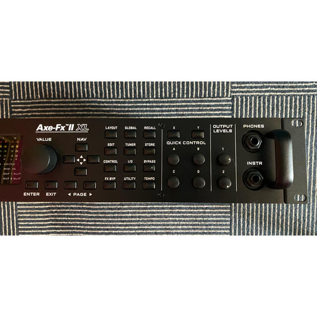 超美品　Fractal Audio Axe-Fx II XL 楽器のギター(ギターアンプ)の商品写真