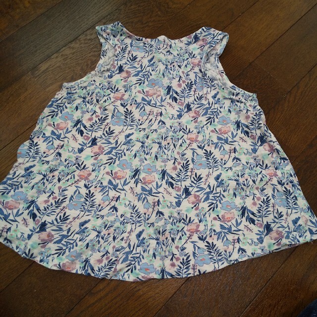 Old Navy(オールドネイビー)のOLD NAVY トップス 4T キッズ/ベビー/マタニティのキッズ服女の子用(90cm~)(Tシャツ/カットソー)の商品写真