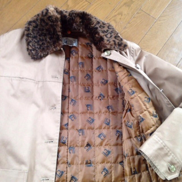 KRIZIA(クリツィア)のKRIZA  ハーフコート レディースのジャケット/アウター(その他)の商品写真