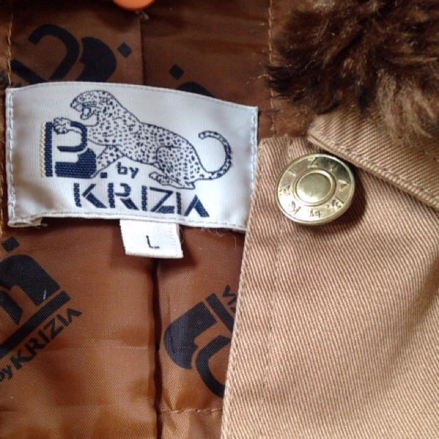 KRIZIA(クリツィア)のKRIZA  ハーフコート レディースのジャケット/アウター(その他)の商品写真