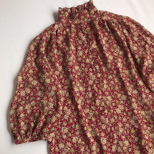 Santa Monica(サンタモニカ)のused レトロ フリルネック ブラウス 古着 ヴィンテージ vintage レディースのトップス(シャツ/ブラウス(半袖/袖なし))の商品写真