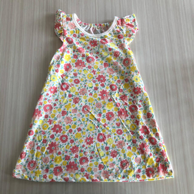 ワンピース　花柄 キッズ/ベビー/マタニティのキッズ服女の子用(90cm~)(ワンピース)の商品写真