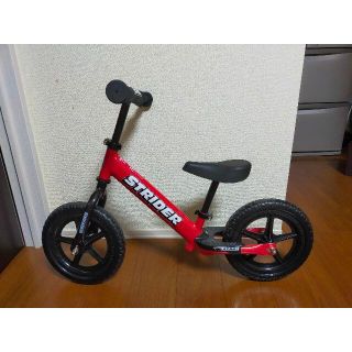 ストライダ(STRIDA)のストライダースポーツモデル　赤　STRIDER(自転車本体)