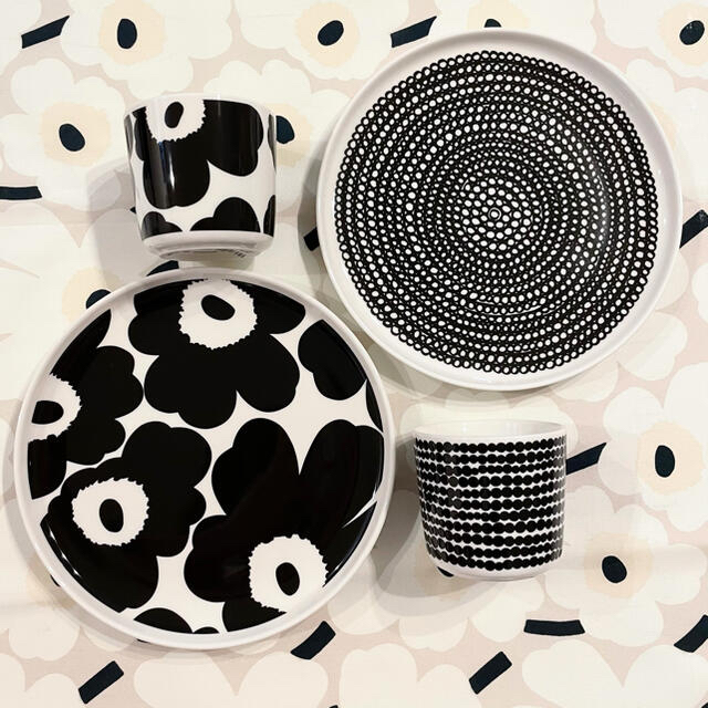 marimekko マリメッコ　UNIKKO＋Siirtolapuutarha