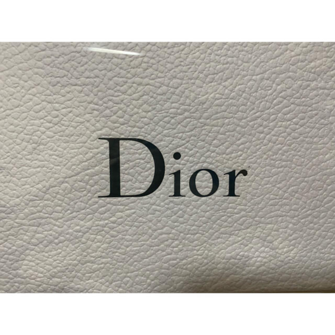 Dior(ディオール)の⚠︎値下げ⚠︎【非売品】DIOR バッグチャーム　会員特典 エンタメ/ホビーのコレクション(ノベルティグッズ)の商品写真