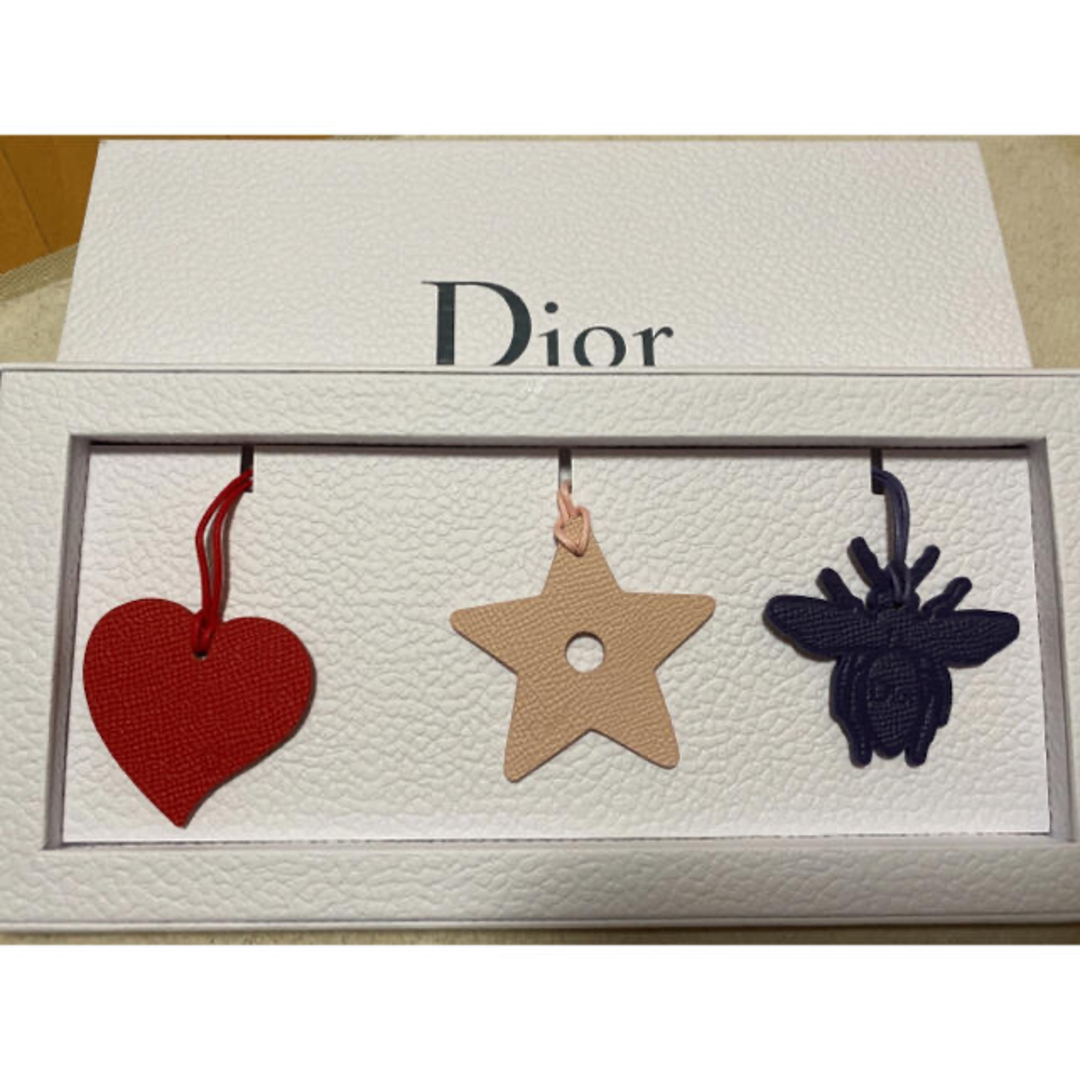 Dior(ディオール)の⚠︎値下げ⚠︎【非売品】DIOR バッグチャーム　会員特典 エンタメ/ホビーのコレクション(ノベルティグッズ)の商品写真