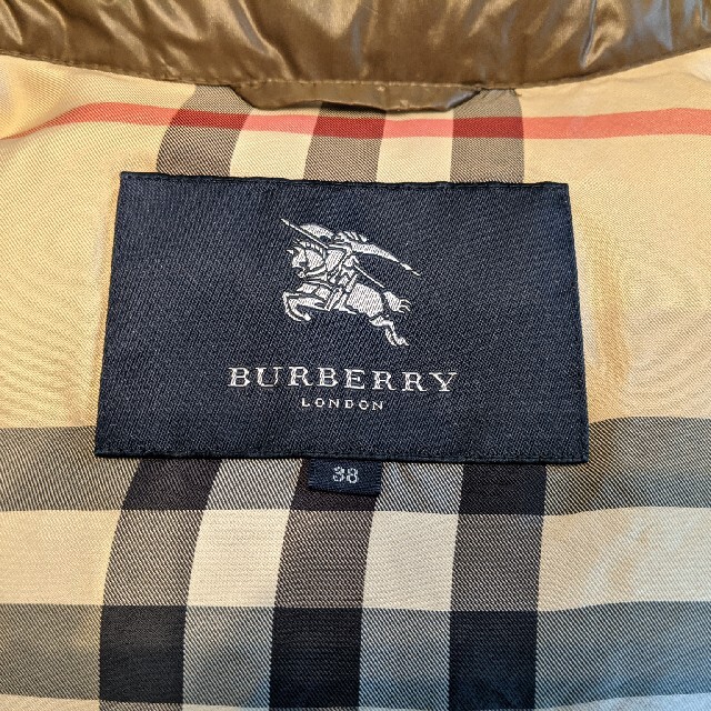 BURBERRY(バーバリー)の直営店購入　バーバリーロンドン　ダウンジャケット　BURBERRY LONDON レディースのジャケット/アウター(ダウンジャケット)の商品写真