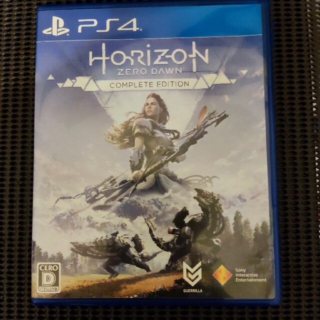 PlayStation4(プレイステーション4)のHorizon Zero Dawn（ホライゾン ゼロ・ドーン）コンプリートエディ エンタメ/ホビーのゲームソフト/ゲーム機本体(家庭用ゲームソフト)の商品写真