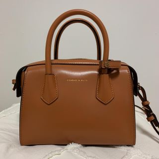 チャールズアンドキース(Charles and Keith)のチャールズアンドキース　ハンドバッグ/ショルダーバッグ(ハンドバッグ)