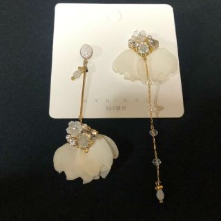 jo Noel  華やか 花びら  ピアス(ピアス)