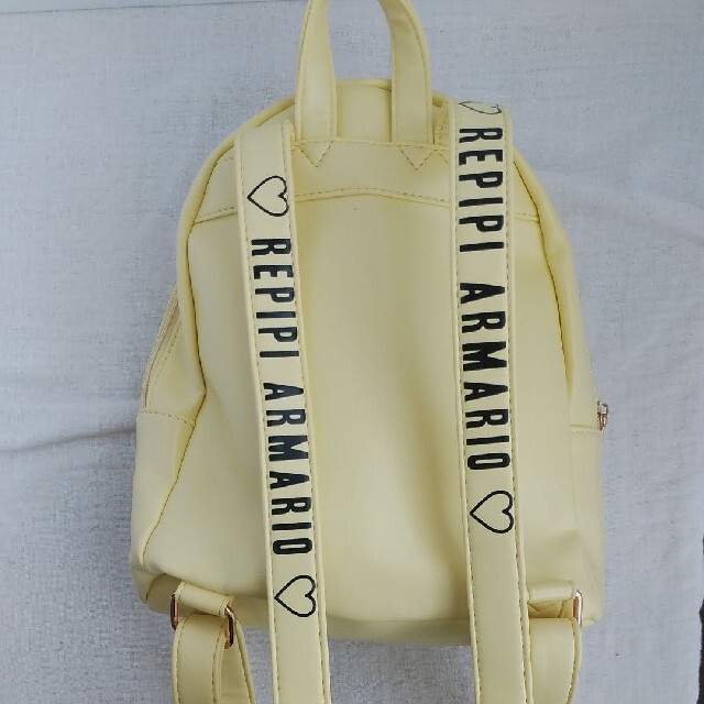repipi armario(レピピアルマリオ)のrepipi armario　レピピ　リュック　美品　レモンイエロー レディースのバッグ(リュック/バックパック)の商品写真
