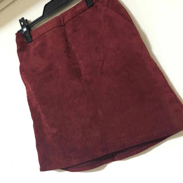 KBF(ケービーエフ)のKBF  コーデュロイスカート レディースのスカート(ひざ丈スカート)の商品写真
