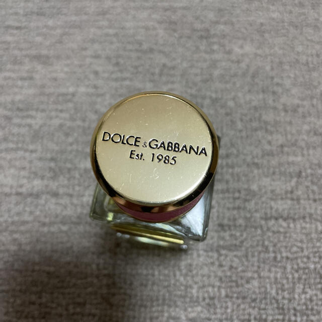 DOLCE&GABBANA(ドルチェアンドガッバーナ)のドルチェ&ガッバーナ　香水　ベルベットローズ コスメ/美容の香水(香水(女性用))の商品写真