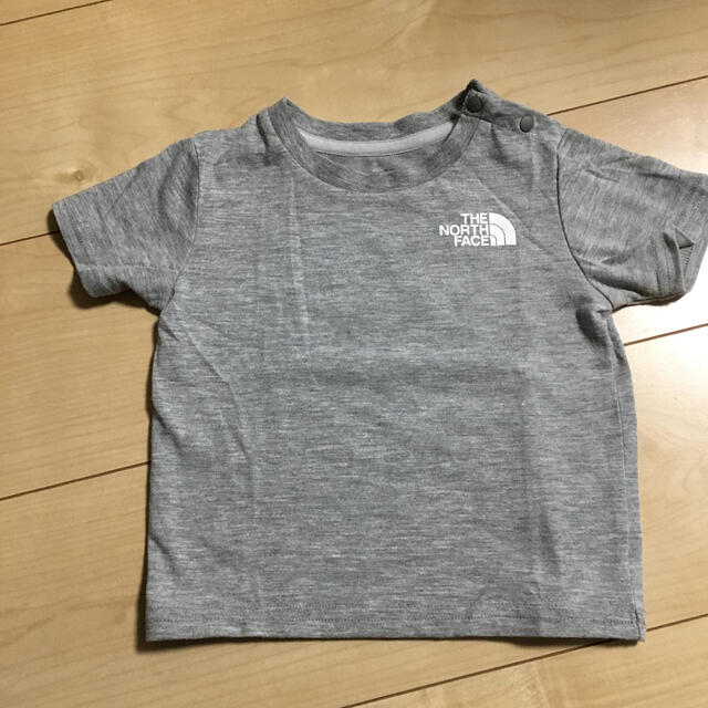 THE NORTH FACE(ザノースフェイス)のあこmama様専用  ベビー80  THE NORTH FACE Tシャツ キッズ/ベビー/マタニティのベビー服(~85cm)(Ｔシャツ)の商品写真