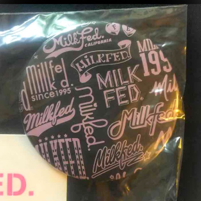 MILKFED.(ミルクフェド)のMILKFED.  ミルクフェド　バッヂ  エンタメ/ホビーのコレクション(その他)の商品写真