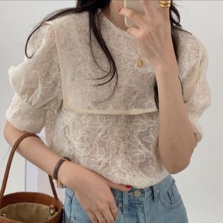 ザラ(ZARA)の新品★刺繍 レース シャツブラウス ZARA バースデーバッシュ(シャツ/ブラウス(半袖/袖なし))