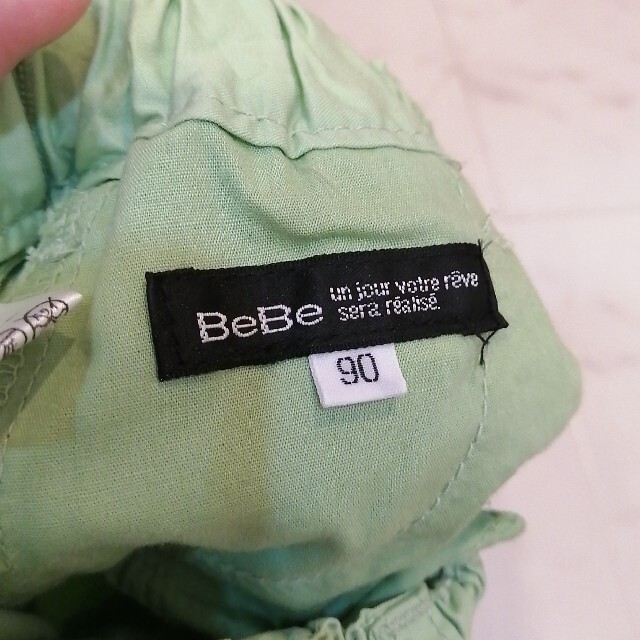 BeBe(ベベ)のBeBe　ハーフパンツ　90cm キッズ/ベビー/マタニティのキッズ服男の子用(90cm~)(パンツ/スパッツ)の商品写真