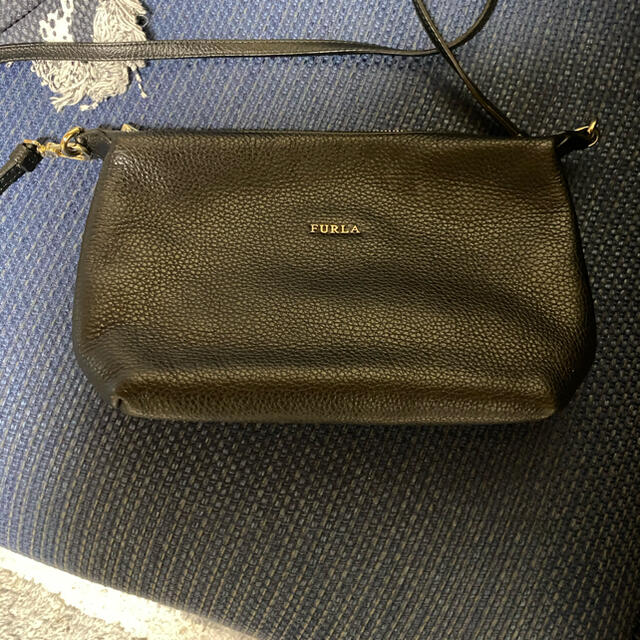 FURLAショルダーバッグ　黒