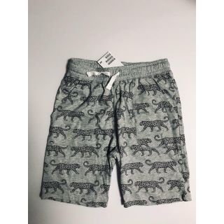 エイチアンドエム(H&M)の新品✨130 アニマル総柄プリント ハーフパンツ H&M(パンツ/スパッツ)