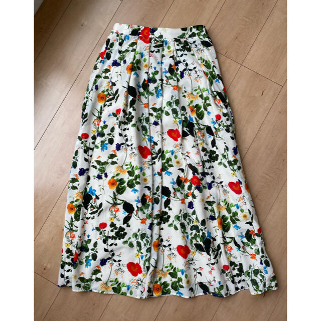 IENA(イエナ)のイエナ　ボタニカルスカート レディースのスカート(ロングスカート)の商品写真