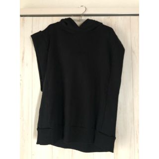 ザラ(ZARA)の【未使用】ZARA 半袖フーデット　パーカー(パーカー)