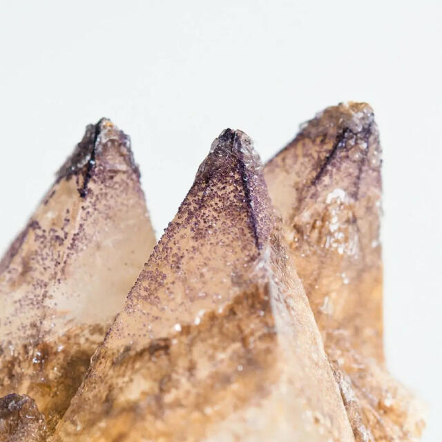 イットロ蛍石 I-281 天然石 原石 鉱物 標本 鉱石 イットロフローライト  エンタメ/ホビーのコレクション(その他)の商品写真