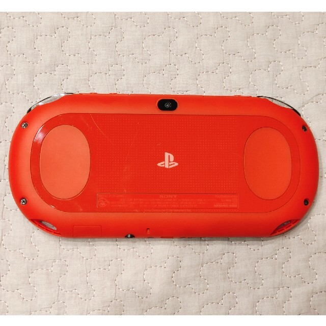 PS Vita PCH-2000 ZX18 レッド/ブラック 16GBカード付