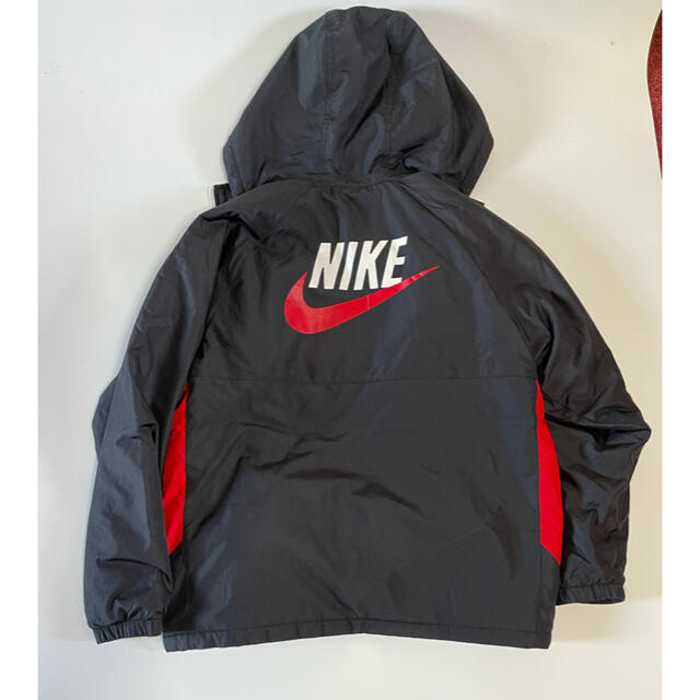 NIKE(ナイキ)のNIKE ナイキ パーカー  ジャンバー  150  キッズ/ベビー/マタニティのキッズ服男の子用(90cm~)(ジャケット/上着)の商品写真