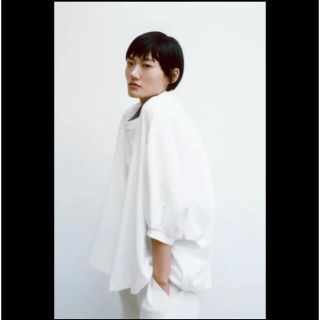 ザラ(ZARA)のSNSで人気！ZARAアシンメトリーオーバーサイズTシャツ Mサイズ(Tシャツ(長袖/七分))