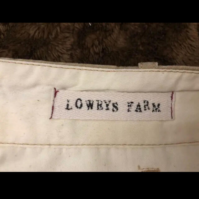 LOWRYS FARM(ローリーズファーム)のスカート　ベージュ　膝上 レディースのスカート(ひざ丈スカート)の商品写真