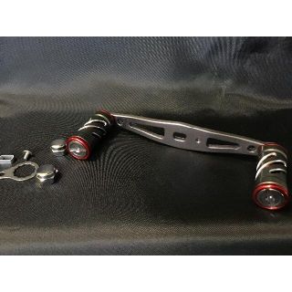 ジュラルミン　 マシンカット　リール カスタムハンドル 　レッド　穴径８×５加工(リール)