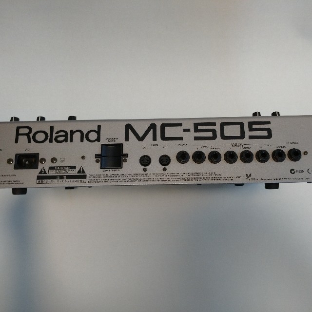 Roland(ローランド)のROLAND MC-505 Groovebox 楽器の鍵盤楽器(キーボード/シンセサイザー)の商品写真