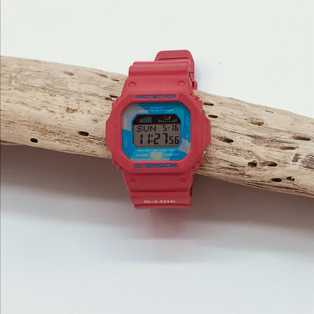G-SHOCK(ジーショック)のG-SHOCK 【ピンク&ブルー】CASIO （used） メンズの時計(腕時計(デジタル))の商品写真