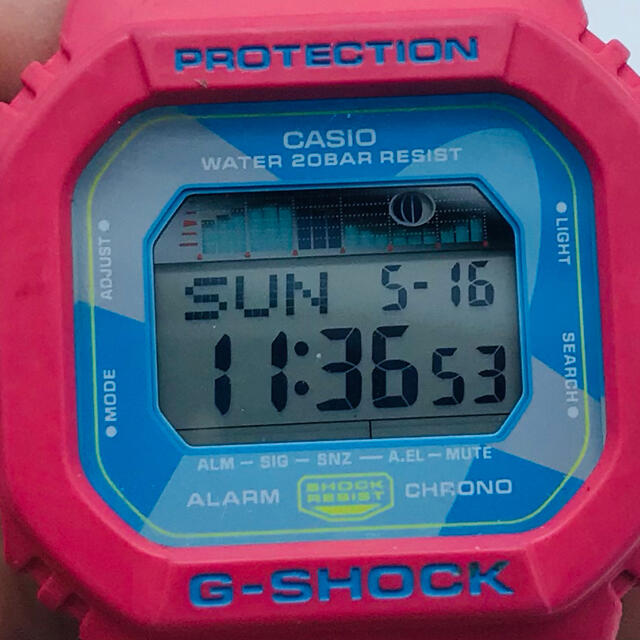 G-SHOCK(ジーショック)のG-SHOCK 【ピンク&ブルー】CASIO （used） メンズの時計(腕時計(デジタル))の商品写真