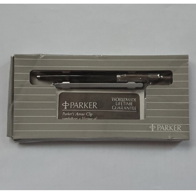 Parker(パーカー)の【最後の一本になりました】PARKERボールペン(黒)  生涯保証カード付き b インテリア/住まい/日用品の文房具(ペン/マーカー)の商品写真