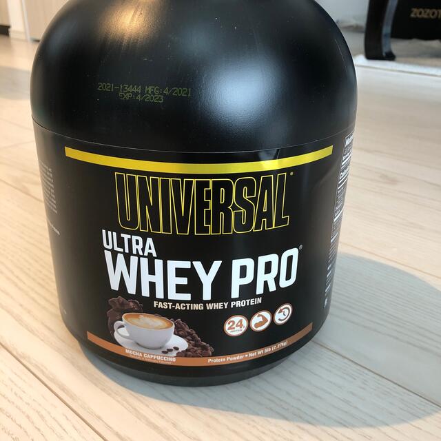 Universal Nutrition ホエイプロテイン　2.27kg