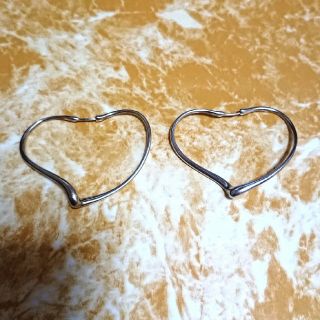 ティファニー(Tiffany & Co.)の巾着サービス♥️大人気♥️オープンハート フープピアス mサイズ(ピアス)