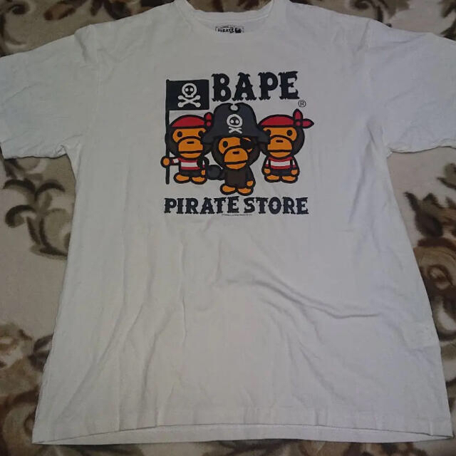 A BATHING APE(アベイシングエイプ)の【5/30迄値下げ】アベイシングエイプ Tシャツ XL メンズのトップス(Tシャツ/カットソー(半袖/袖なし))の商品写真